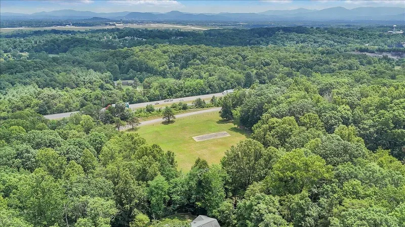 3054 Loch Haven DR, Roanoke, VA 24019, Cloverdale, Virginia, United States. - Photo 98