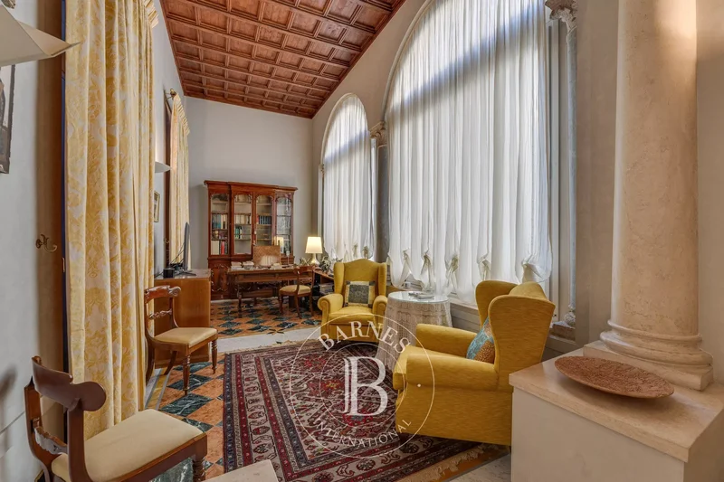 Vicolo Savelli, Rome, Lazio, Italy. - Photo 20
