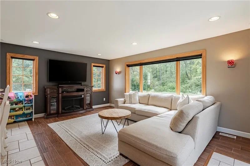 29880 Bolingbrook Road, Pepper Pike, OH 44124, Pepper Pike, Ohio, United States. - Photo 16