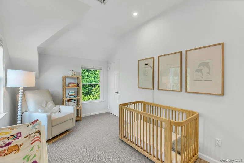 56 S Country Road, Westhampton, New York, United States. - Photo 31