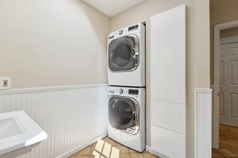16035 Oak Glen Avenue, Morgan Hill, California, United States. - Photo 17