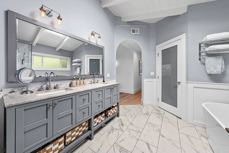 13513 Cheltenham Dr, Sherman Oaks, CA 91423, Los Angeles, California, United States. - Photo 17