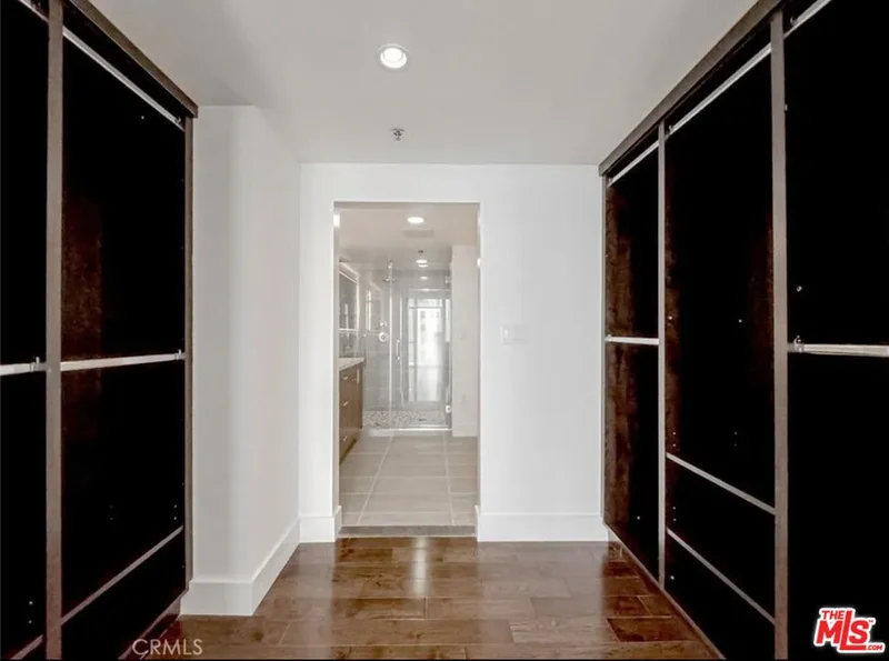 3785 Wilshire Boulevard 1001, Los Angeles, California, United States. - Photo 14