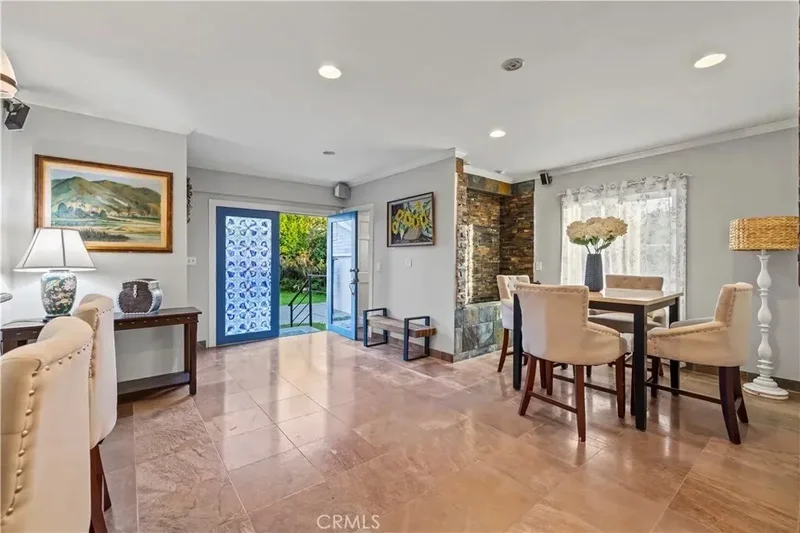 790 N El Molino, Altadena, California, United States. - Photo 6