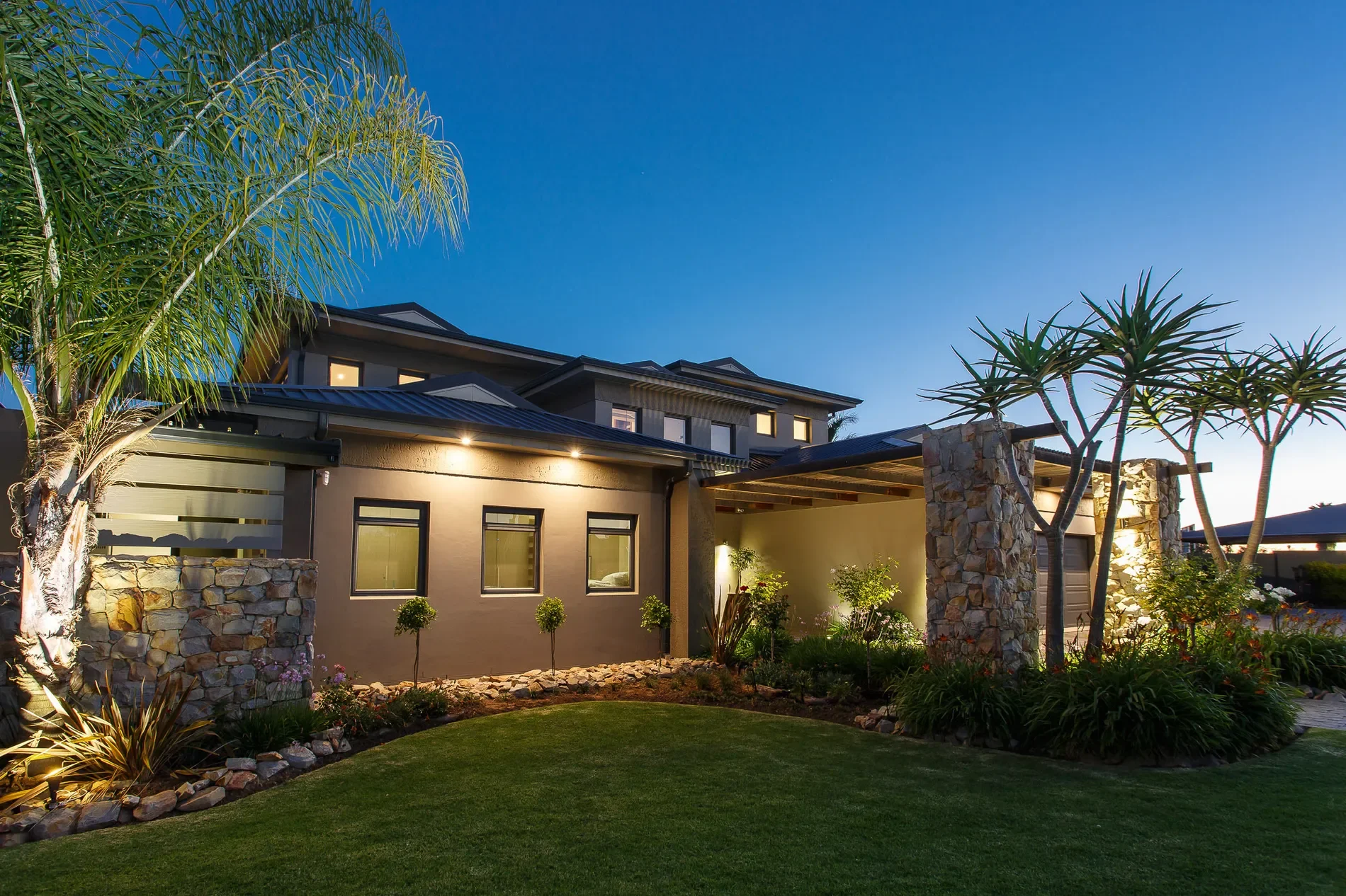 Exterior photo 9