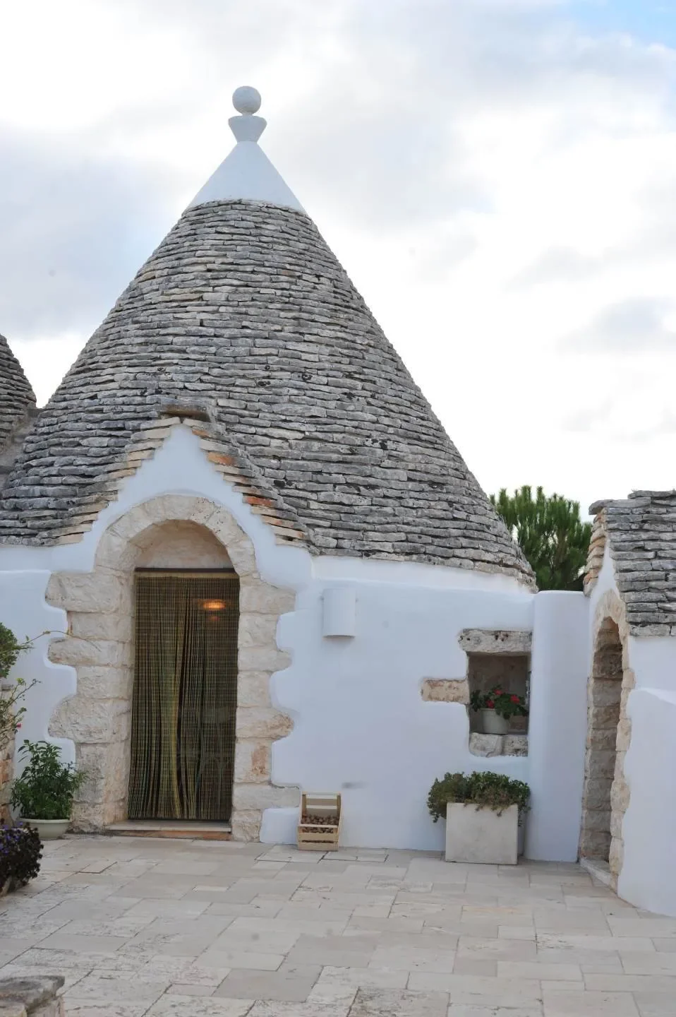 Exterior photo 8
