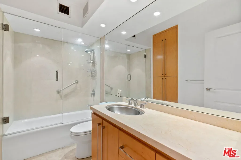201 Ocean Avenue 1204B, Santa Monica, California, United States. - Photo 6