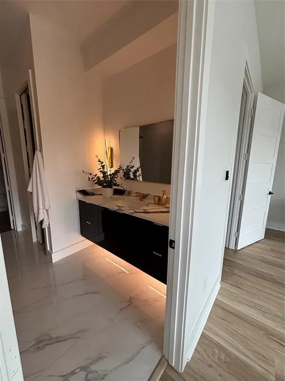 1121 Muncie Avenue, Dallas, Texas, United States. - Photo 36