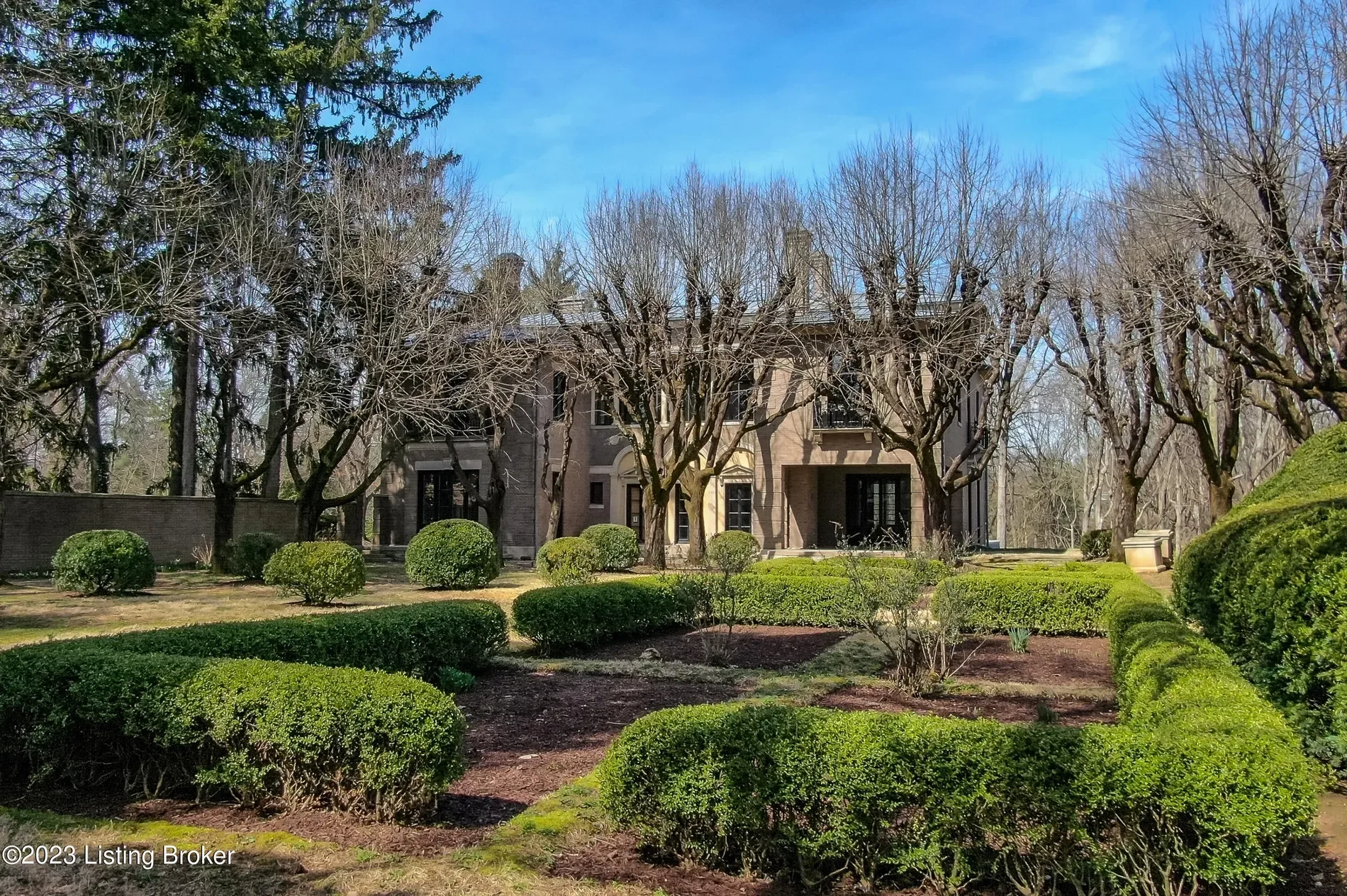 1801 Sulgrave Road , Louisville, KY 40205, Watterson Park, Kentucky, United States. - Photo 40