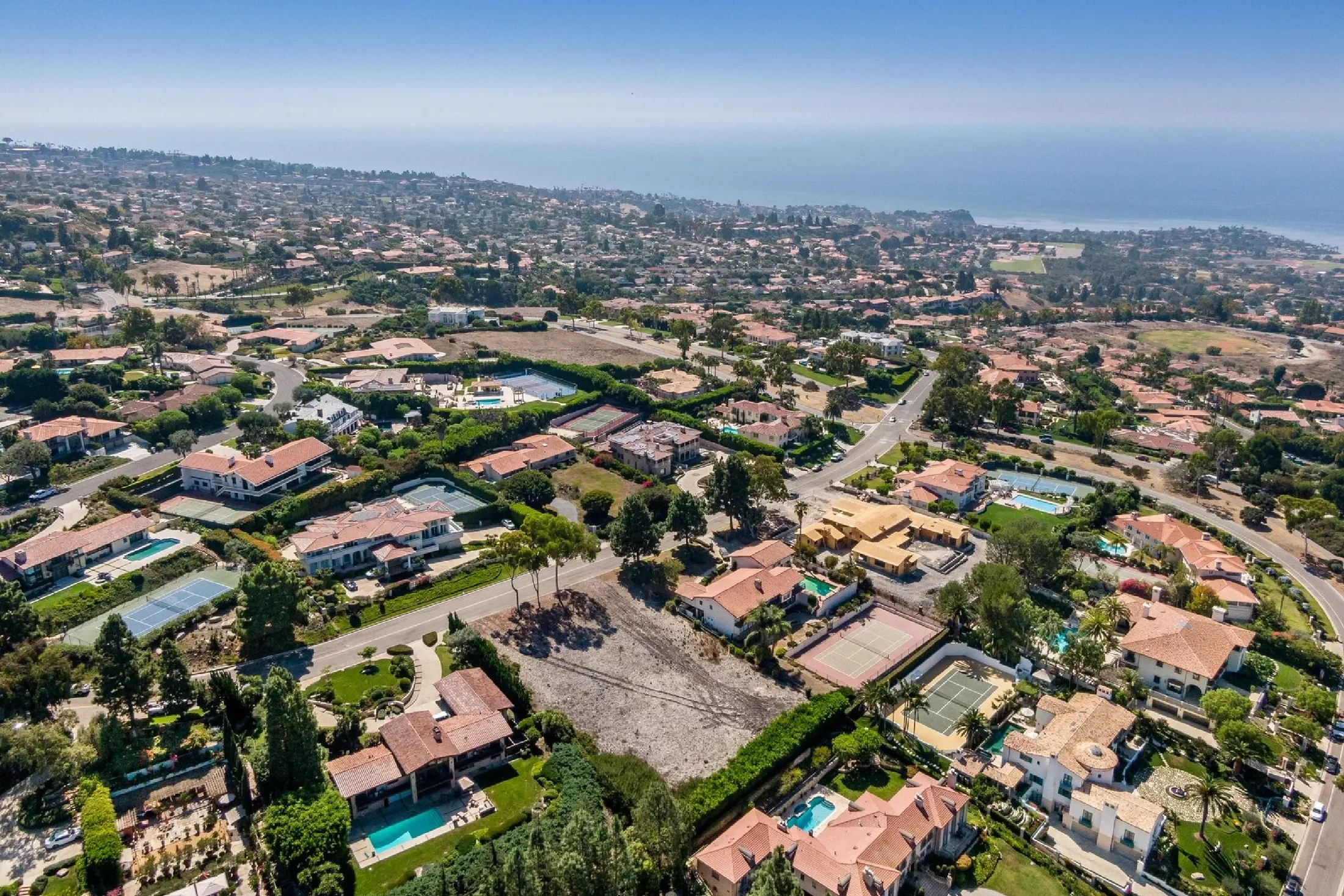 1815 Vía Coronel , Palos Verdes Estates, CA 90274, Palos Verdes Estates, California, United States. - Photo 11