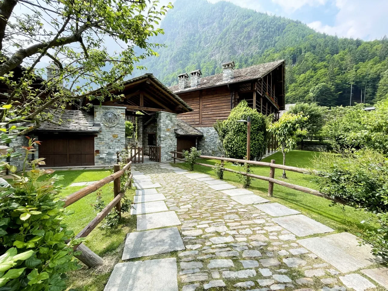Via Giacomo Matolo, Gabbio, Piedmont, Italy. - Photo 5
