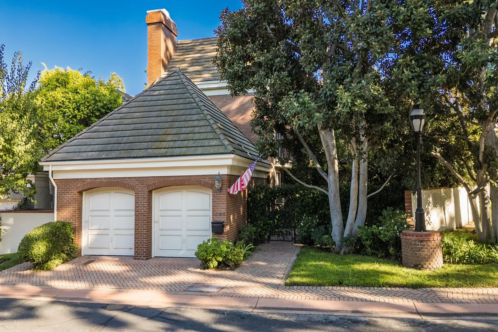 12386 Ridge Circle , Los Angeles, CA 90049, Los Angeles, California, United States. - Photo 24