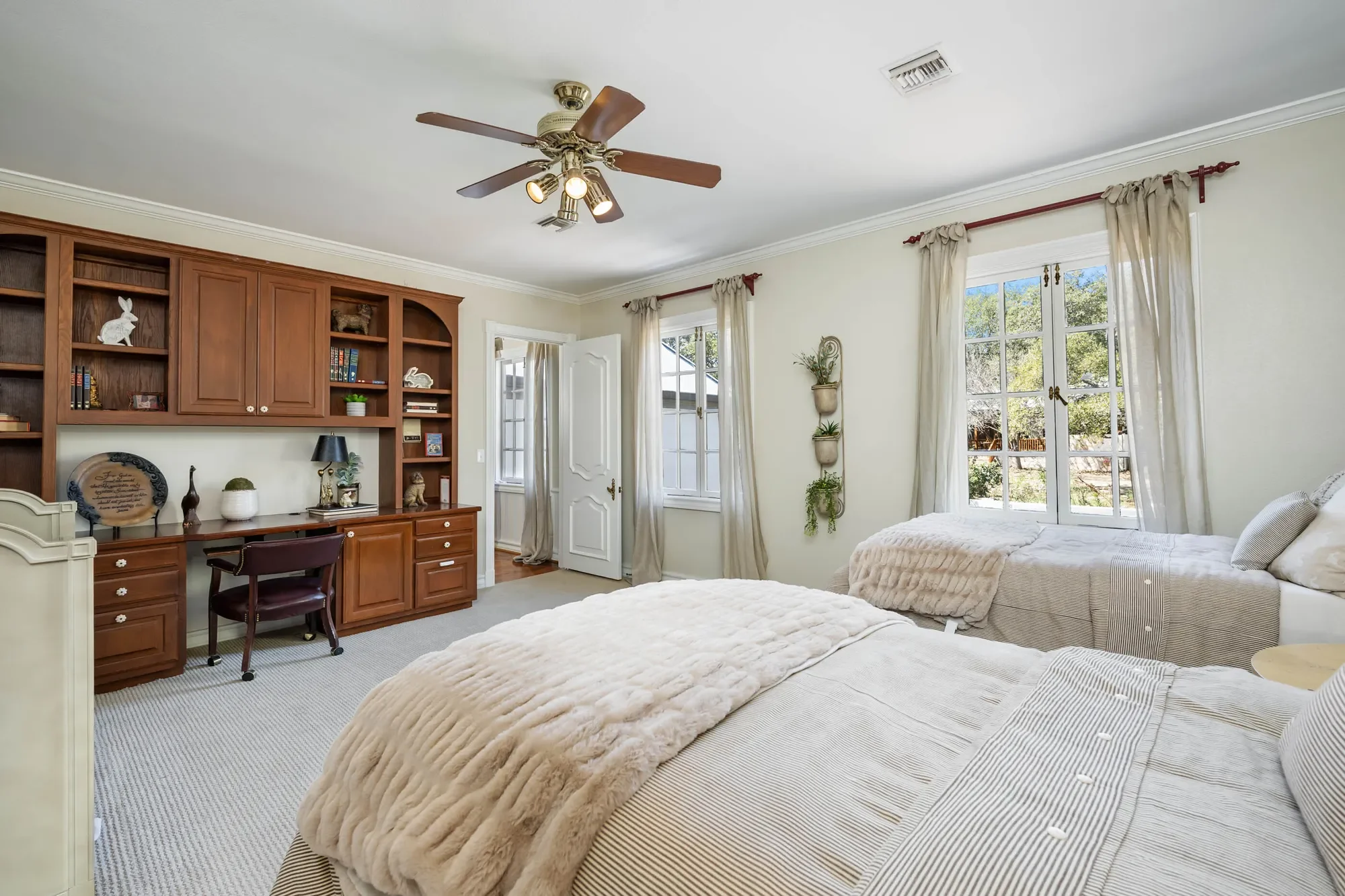 7 Lazy Hollow Street , San Antonio, TX 78230, San Antonio, Texas, United States. - Photo 53