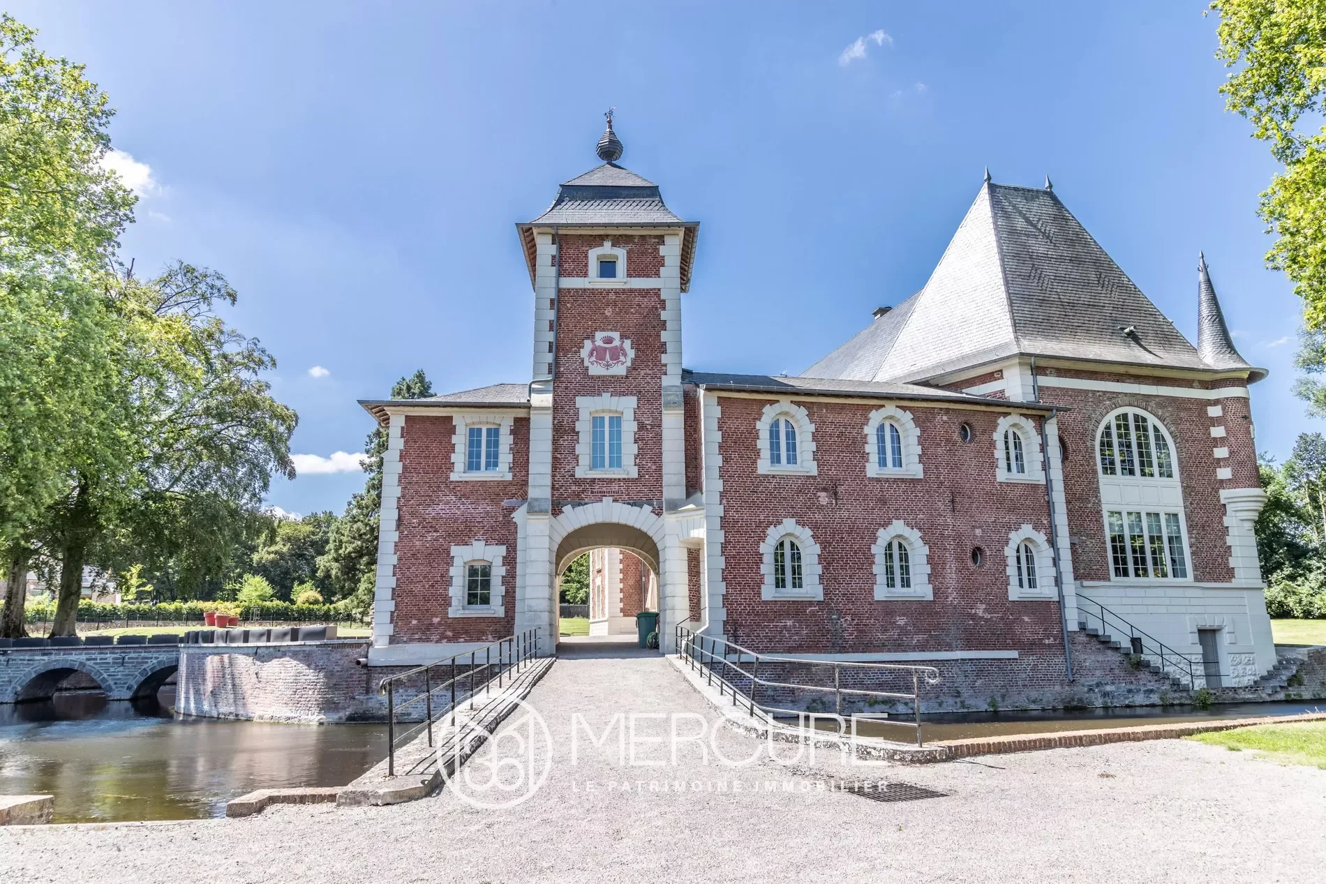 Eth, Hauts-de-France, France. - Photo 4