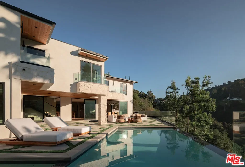 2608 Zorada Drive, Los Angeles, California, United States. - Photo 24