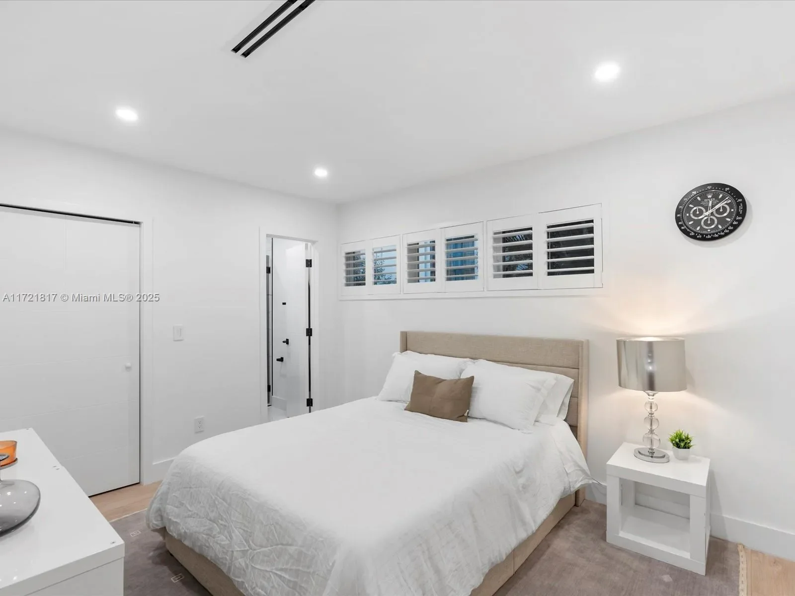 1560 Cleveland Road, Miami Beach, Florida, United States. - Photo 29