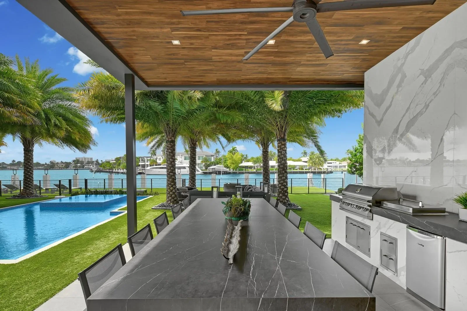 671 Middle River Dr, Fort Lauderdale, Florida, United States. - Photo 21