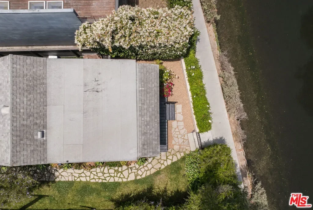3003 Grand Canal, Los Angeles, California, United States. - Photo 9