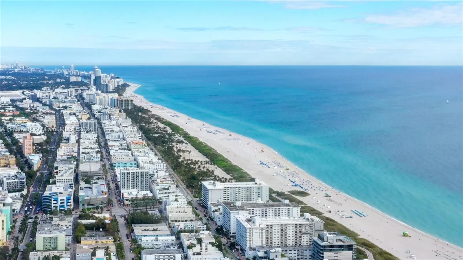300 S Pointe Dr, #PH-5, Miami Beach, Florida, United States. - Photo 23