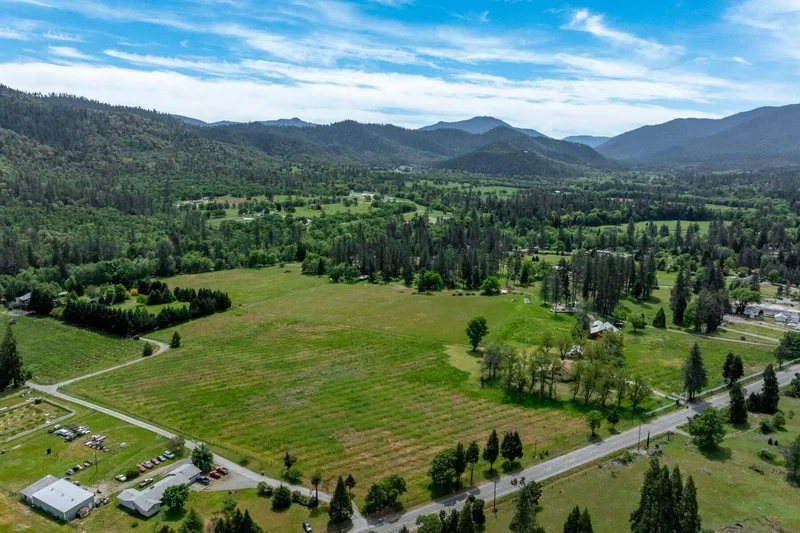 20541 Williams Highway Williams, Or 97544