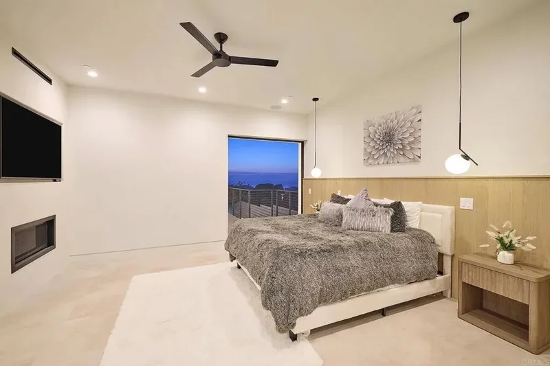 537 N Granados Avenue, Solana Beach, CA, United States. - Photo 13