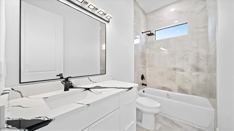 526 SE 4th ST, CAPE CORAL, FL 33990, Cape Coral, Florida, United States. - Photo 19