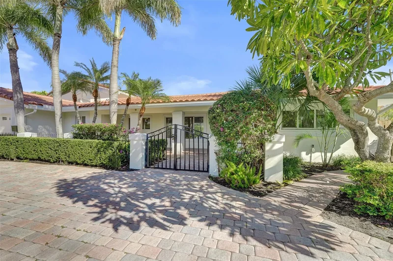 2601 NE 37th St, Fort Lauderdale, Florida, United States. - Photo 2