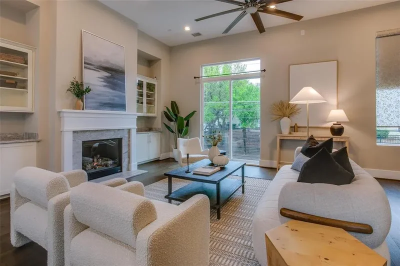 381 E Greenbriar Lane 804, Dallas, Texas, United States. - Photo 3
