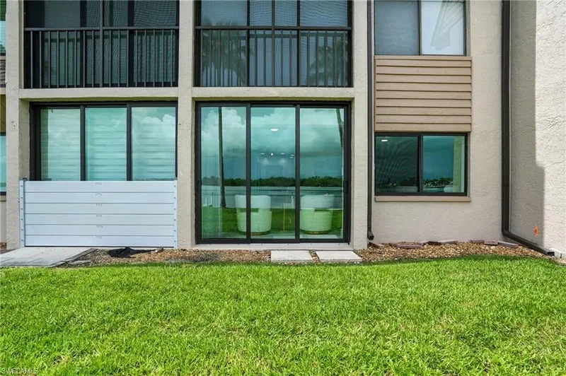 896 Buttonwood DR, Fort Myers Beach, Florida, United States. - Photo 2