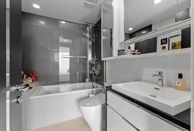 1188 Rue St-Antoine O. #2704  Montréal (Ville-Marie) (Montréal)
