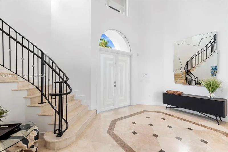 455 Centre Is, Golden Beach, Florida, United States. - Photo 6