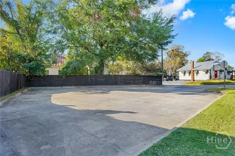 2203 Skidaway Road, Savannah, Georgia, United States. - Photo 5