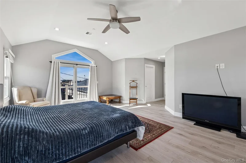 71 Michigan Street, Long Beach, New York, United States. - Photo 14
