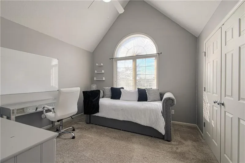 304 NE Hidden Valley Way, Lee's Summit, MO 64064, Lee's Summit, Missouri, United States. - Photo 33