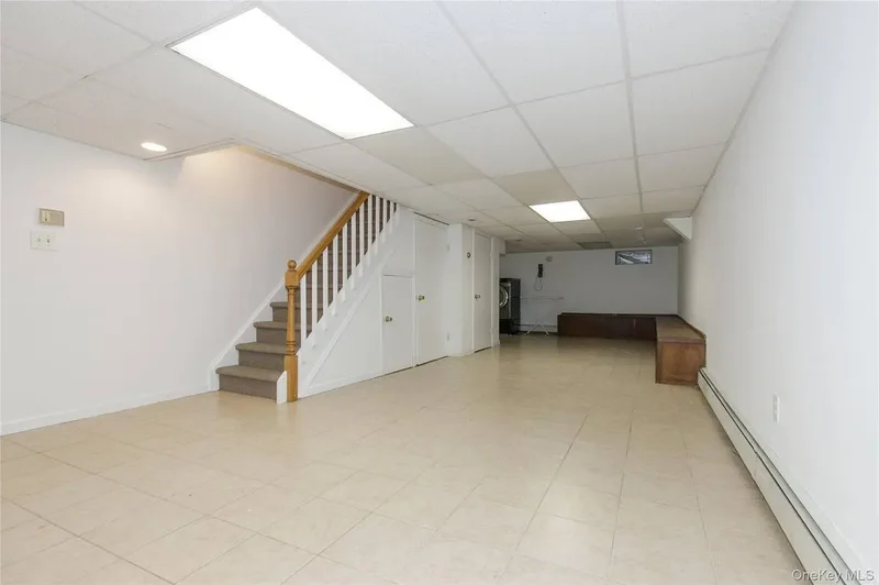 43 ELM Street, Great Neck, New York, United States. - Photo 2