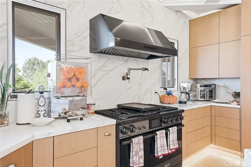 381 S Henning Way, Anaheim, CA, 92807, USA, Orange, California, United States. - Photo 16