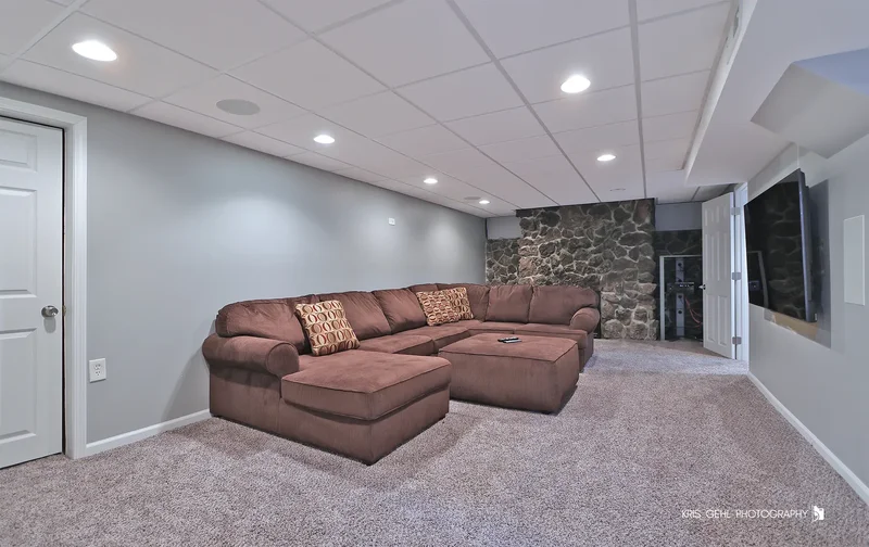 532 Circle Drive, Fox Lake, Illinois, United States. - Photo 24