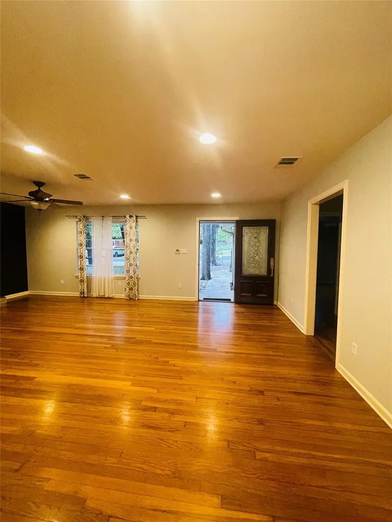 2003 Woodmont Ave, Austin, Texas, United States. - Photo 12