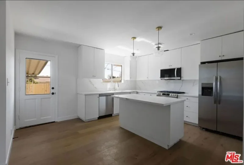 16130 Devonshire Street, Los Angeles, California, United States. - Photo 6