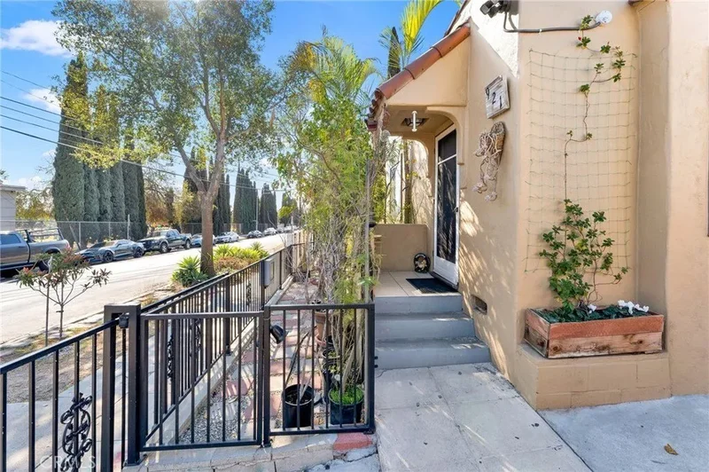 921 Esperanza Street, Los Angeles, CA 90023, Los Angeles, California, United States. - Photo 13