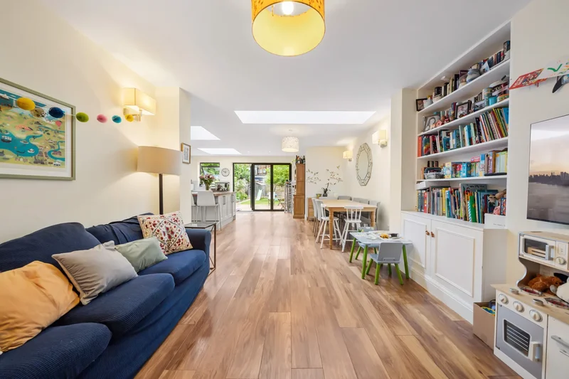 Cricklewood Lane, London NW2