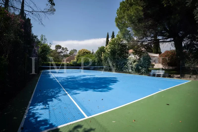 Mougins, Provence-Alpes-Côte d'Azur, France. - Photo 6