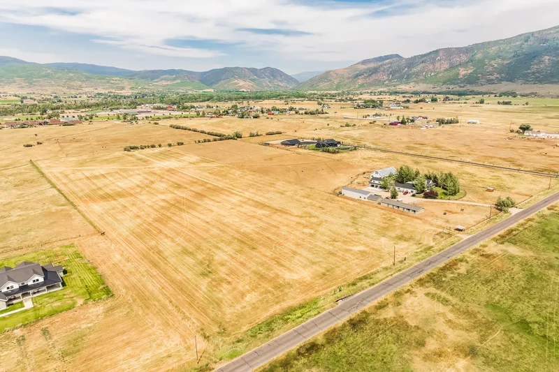 364 W Rob Young Lane, Oakley, UT 84055, Oakley, Utah, United States. - Photo 32