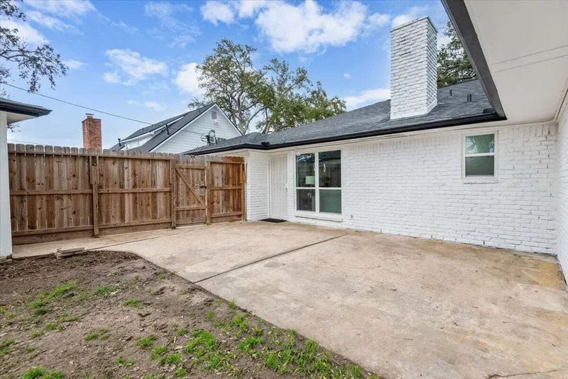 9410 Albury Drive, Houston, TX 77096, Houston, Texas, United States. - Photo 20