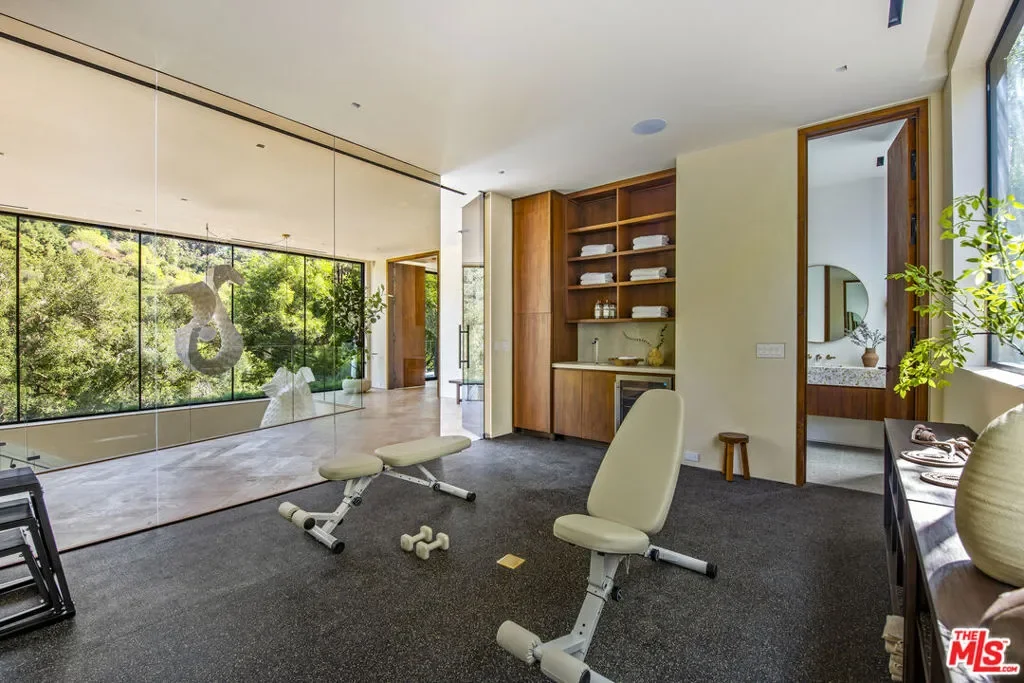 2535 Hutton Drive, Beverly Hills, California, United States. - Photo 9