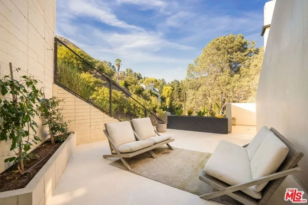 2407 San Marco Drive, Los Angeles, California, United States. - Photo 15