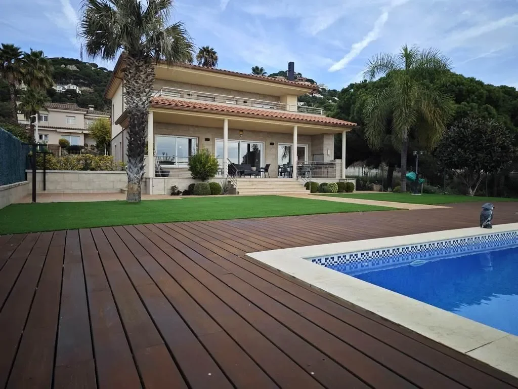 Normax, Lloret de Mar, GIRONA, Lloret de Mar, Lloret de Mar, Catalonia, Spain. - Photo 15