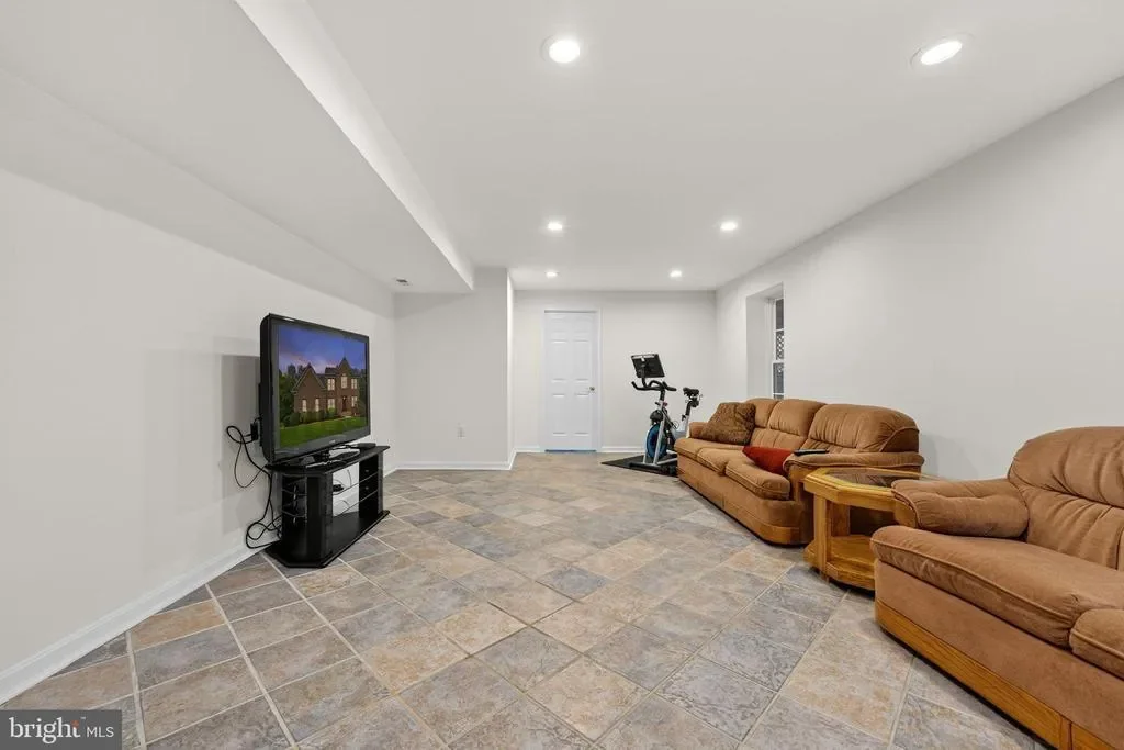 Gallery photo 12