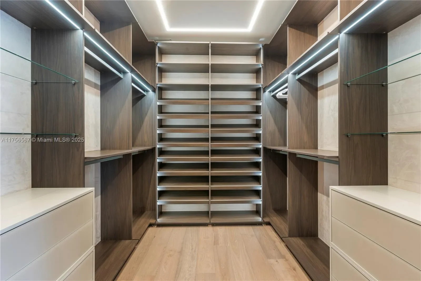 1300 Brickell Bay Dr, #4400, Miami, Florida, United States. - Photo 36