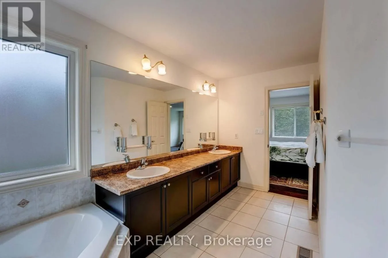28 LORETTA DRIVE, Niagara-on-the-Lake, Ontario, Canada. - Photo 26